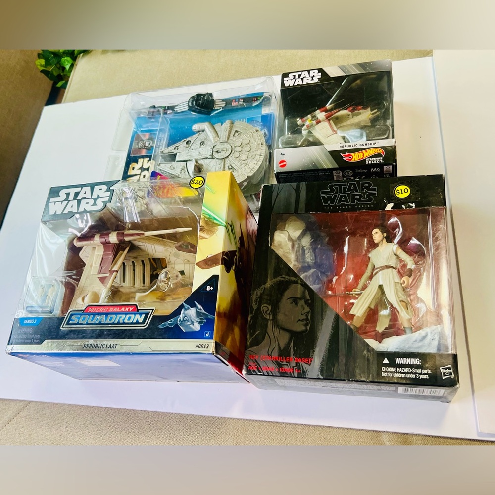 Vintage Star Wars Action Figure Set